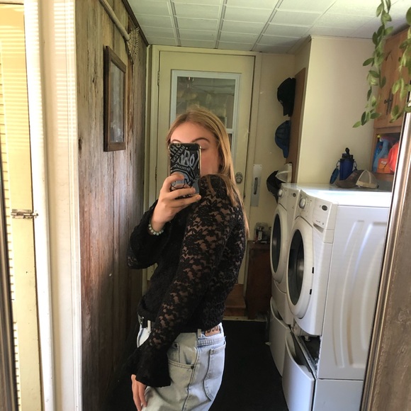 Lace Umbrella Sleeved Lace Shirt - Picture 1 of 3